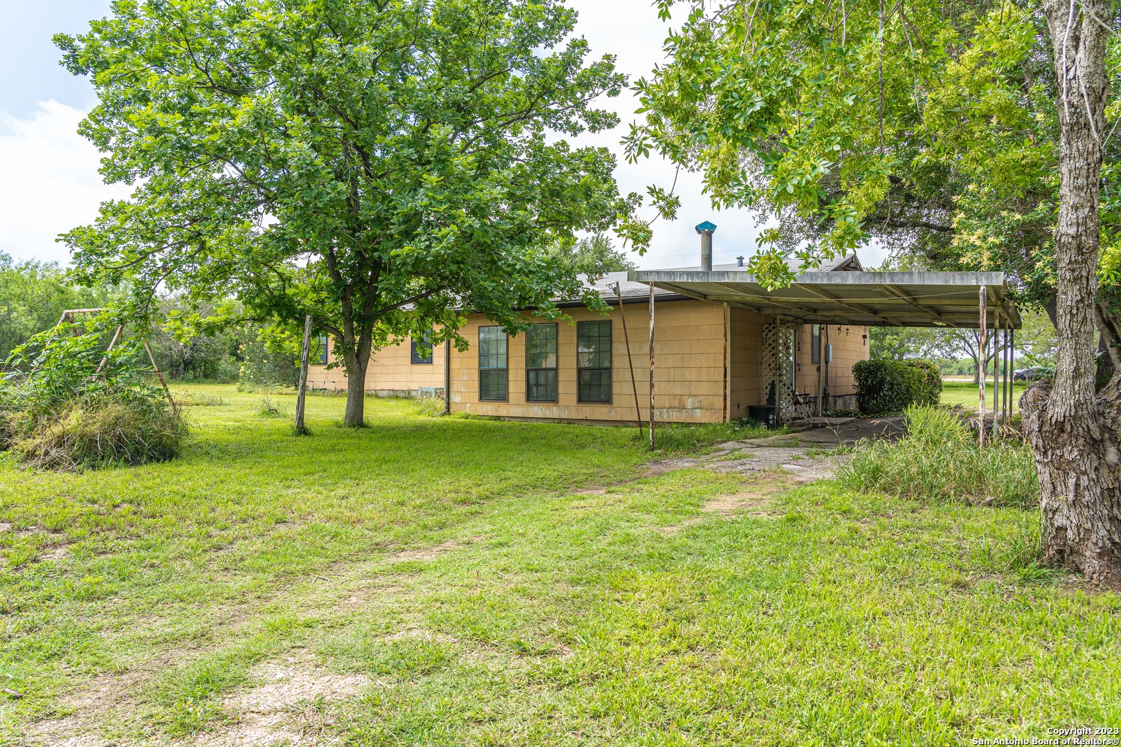 320 N Graytown Rd