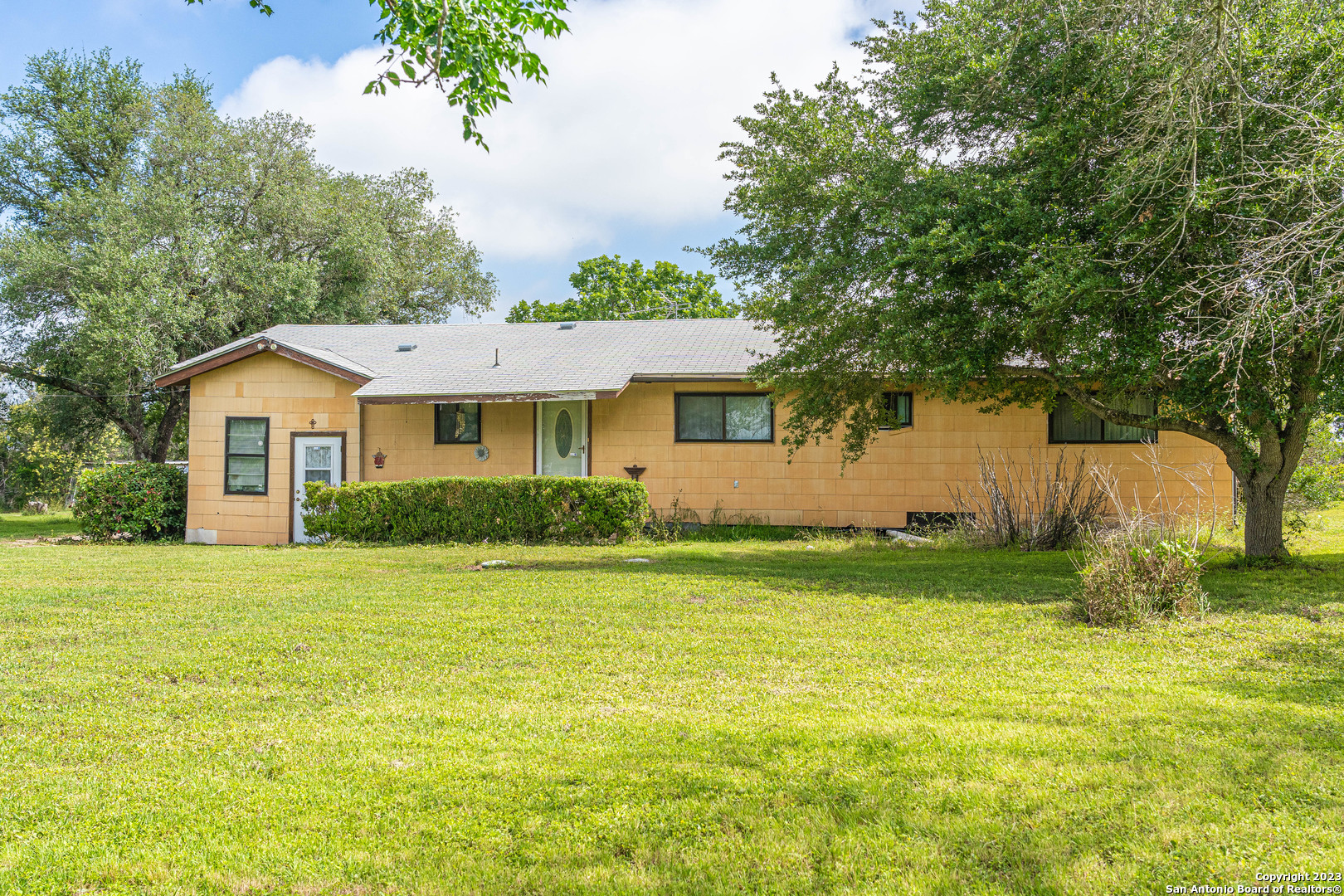 320 N Graytown Rd