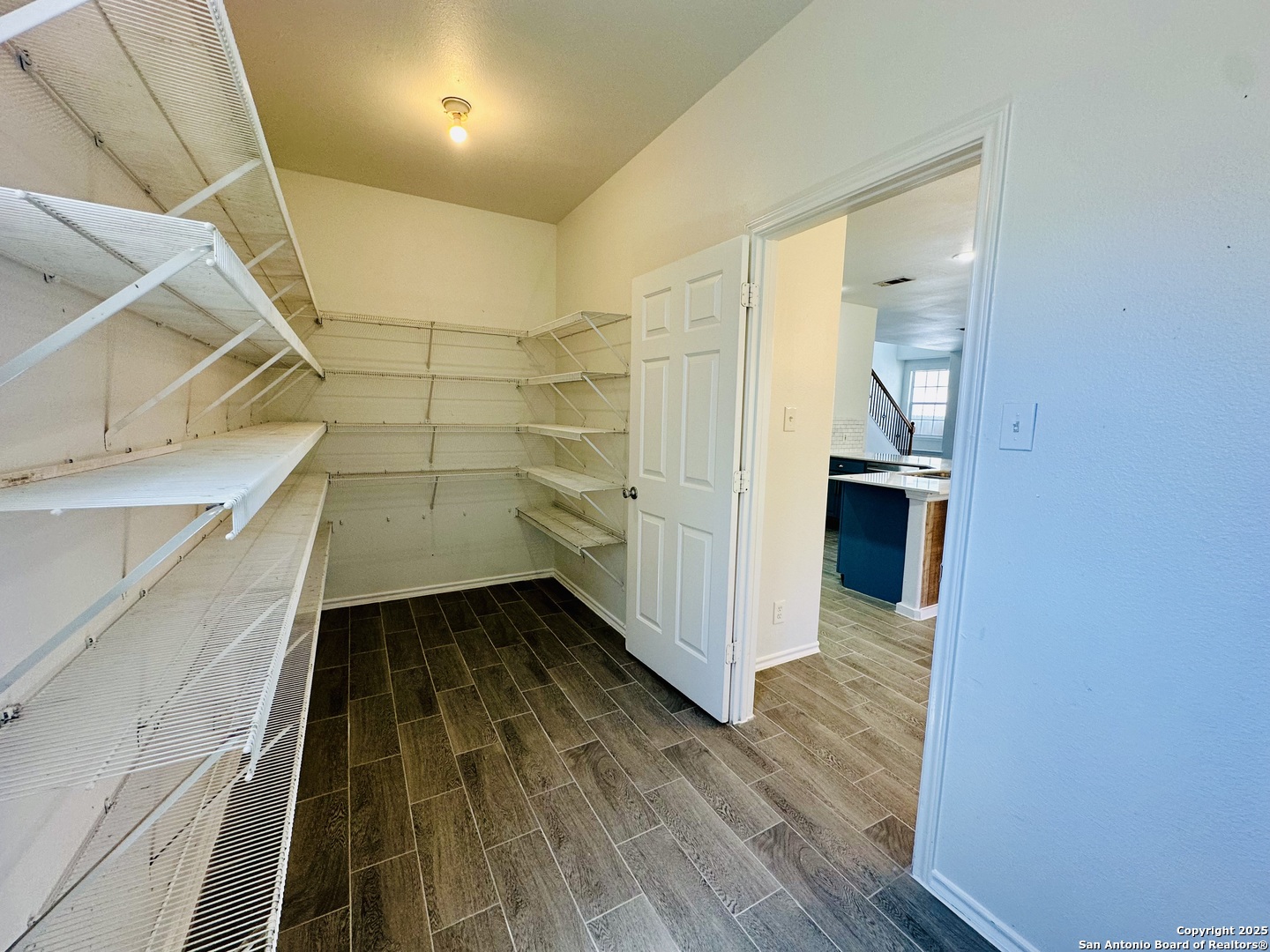 1064 Maltese ln