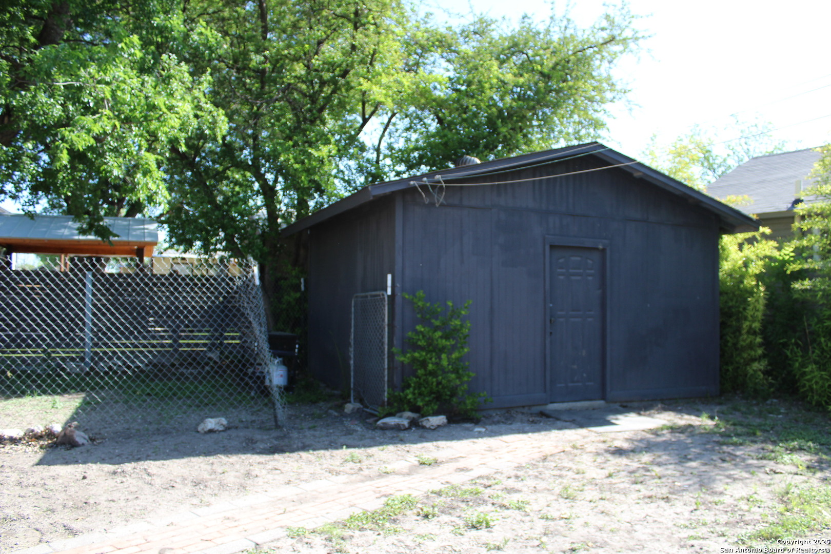 203 Forrest Ave