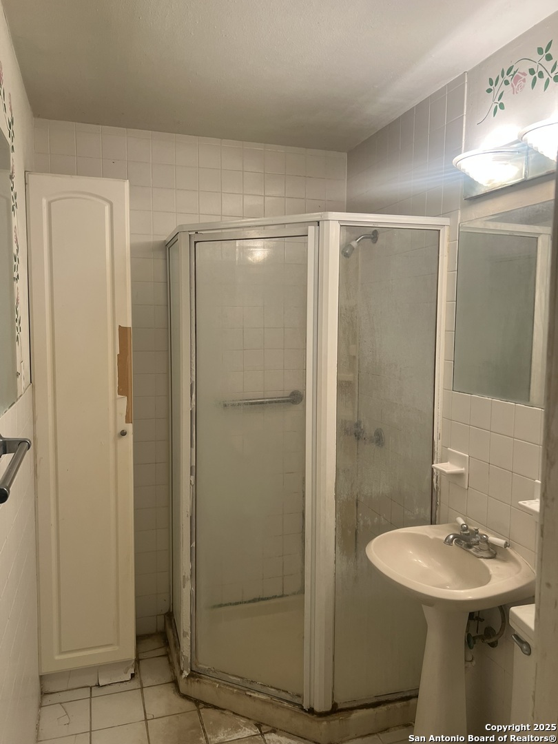 3702 Southport