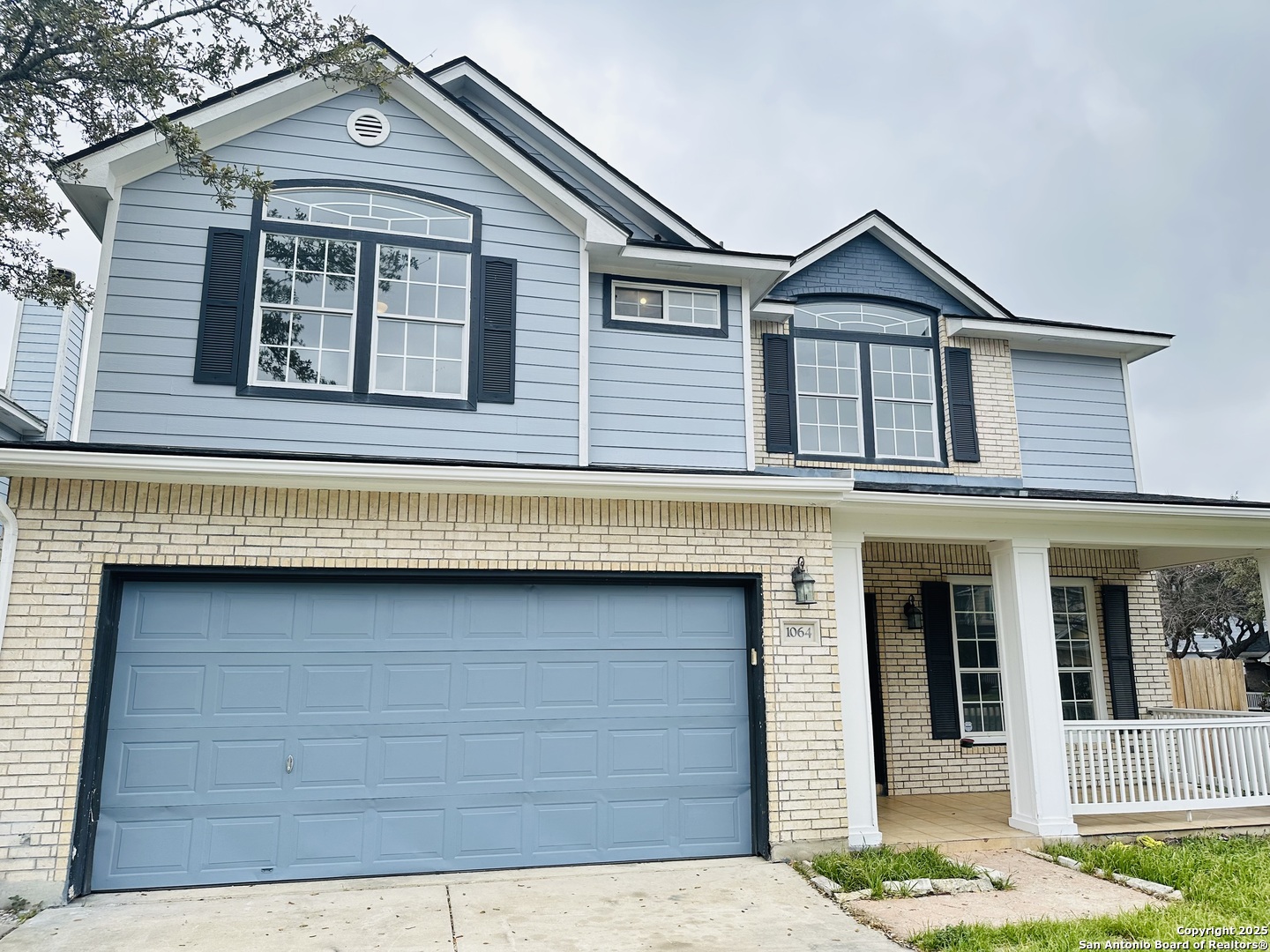 1064 Maltese ln