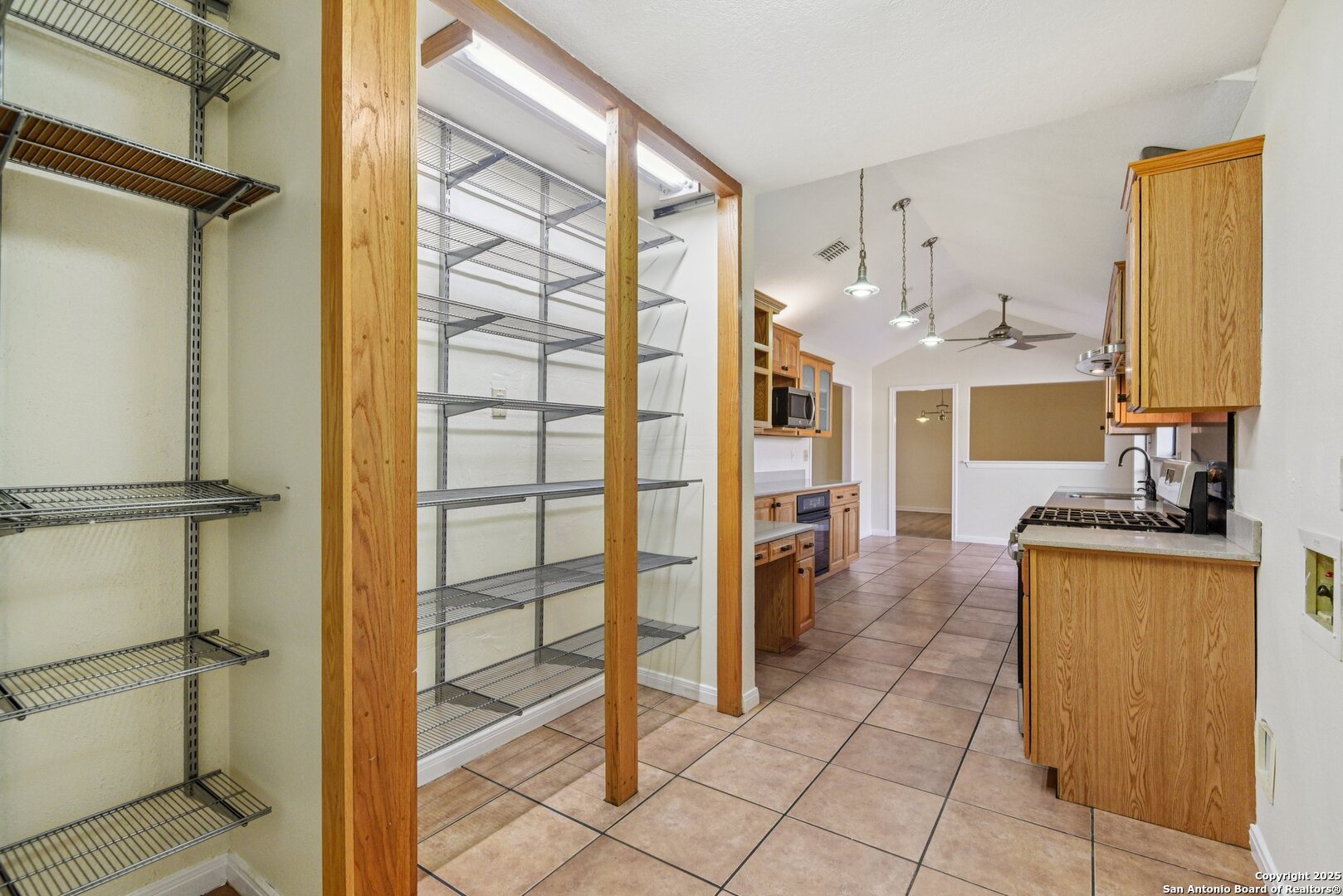 5904 Spring Valley