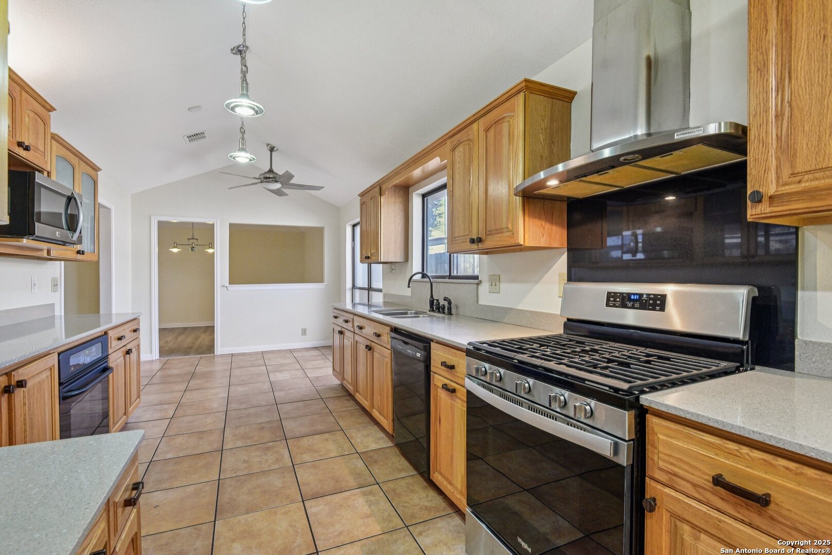 5904 Spring Valley
