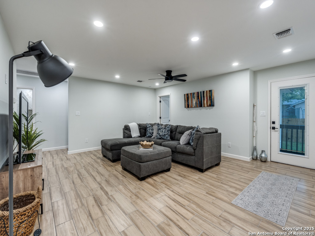 414 Devonshire