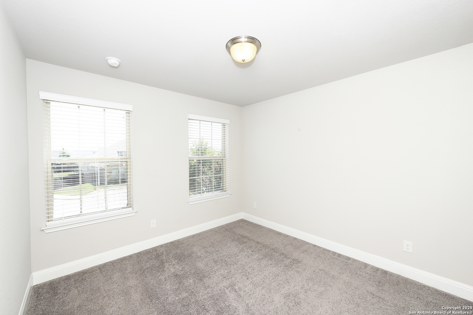 12523 E Wesley Creek