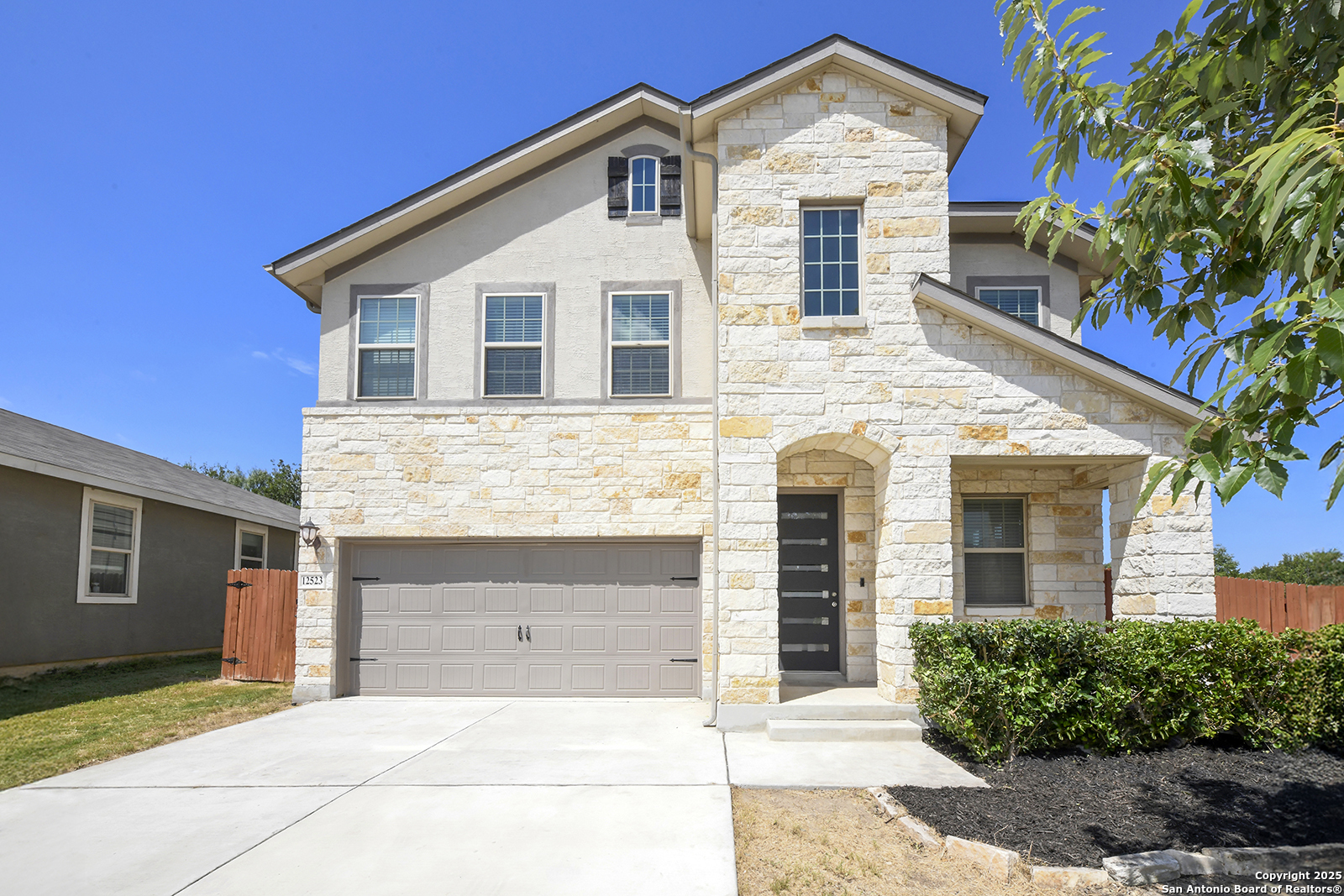 12523 E Wesley Creek