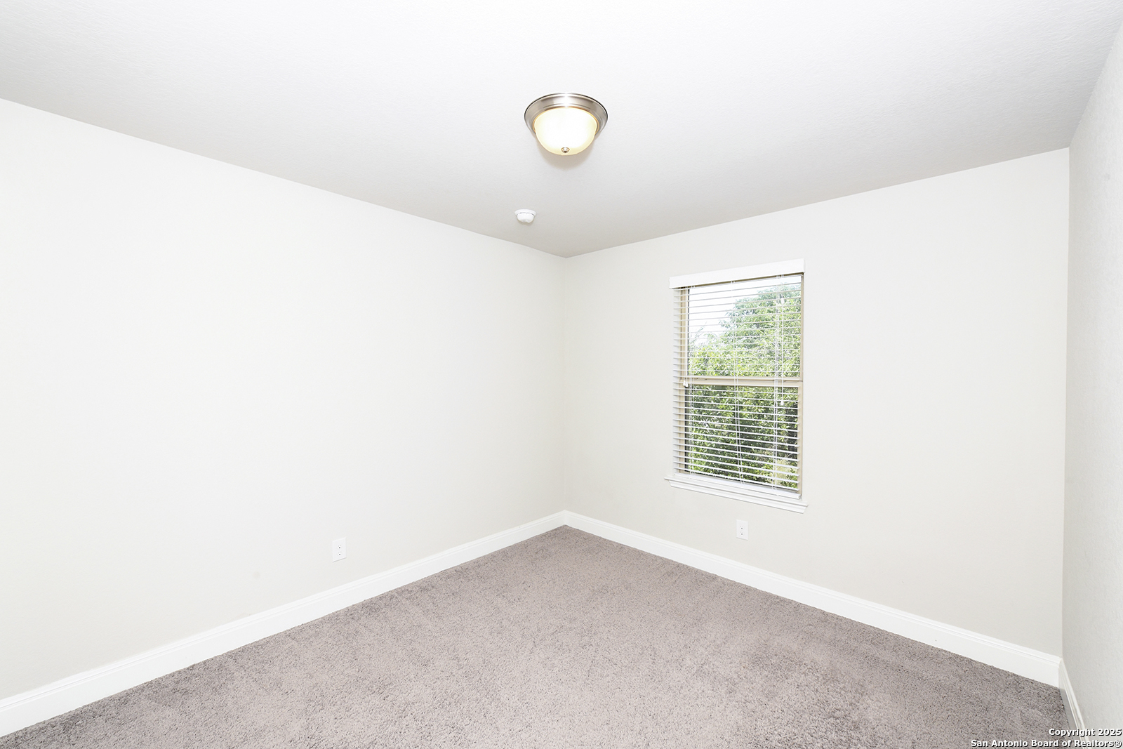 12523 E Wesley Creek