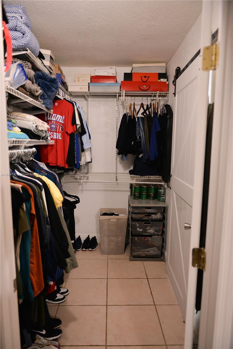 225 Lafayette Dr