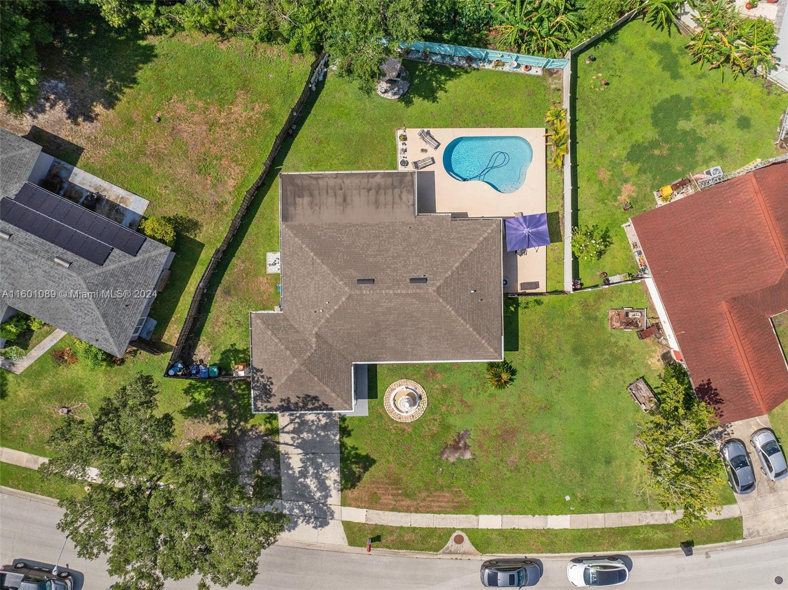 8900 Brackenwood DR