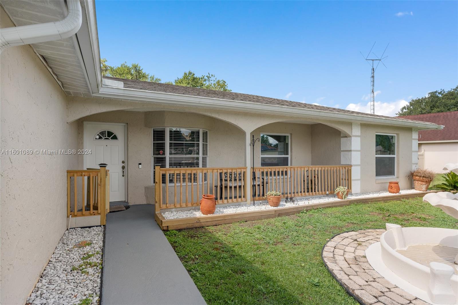 8900 Brackenwood DR