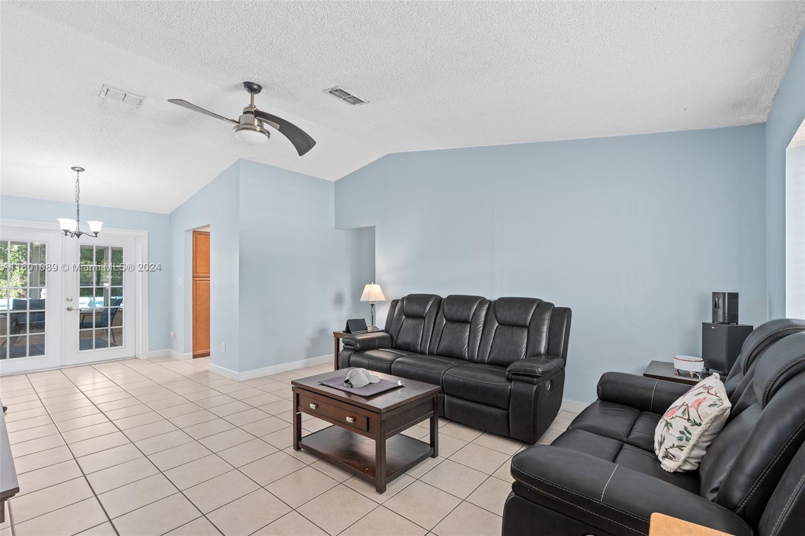 8900 Brackenwood DR