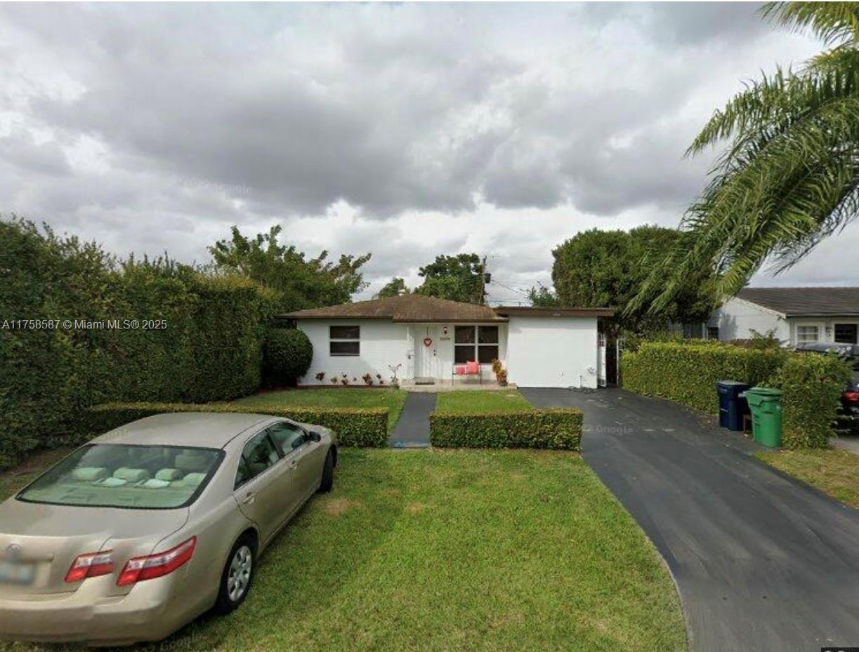 7435 SW 34th Ter