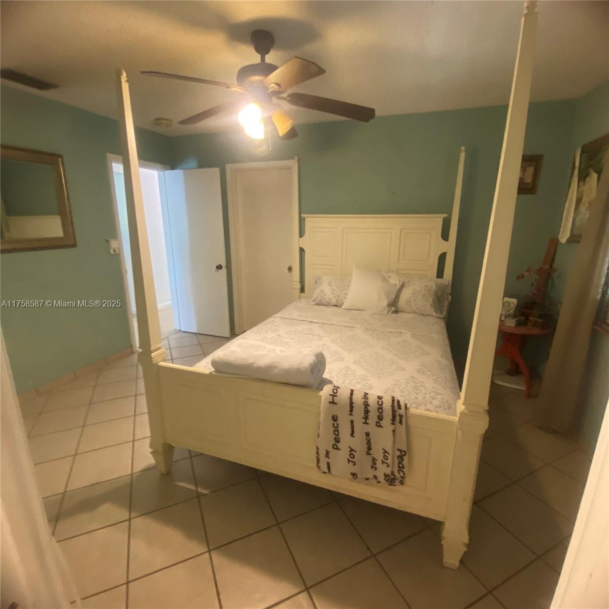 7435 SW 34th Ter