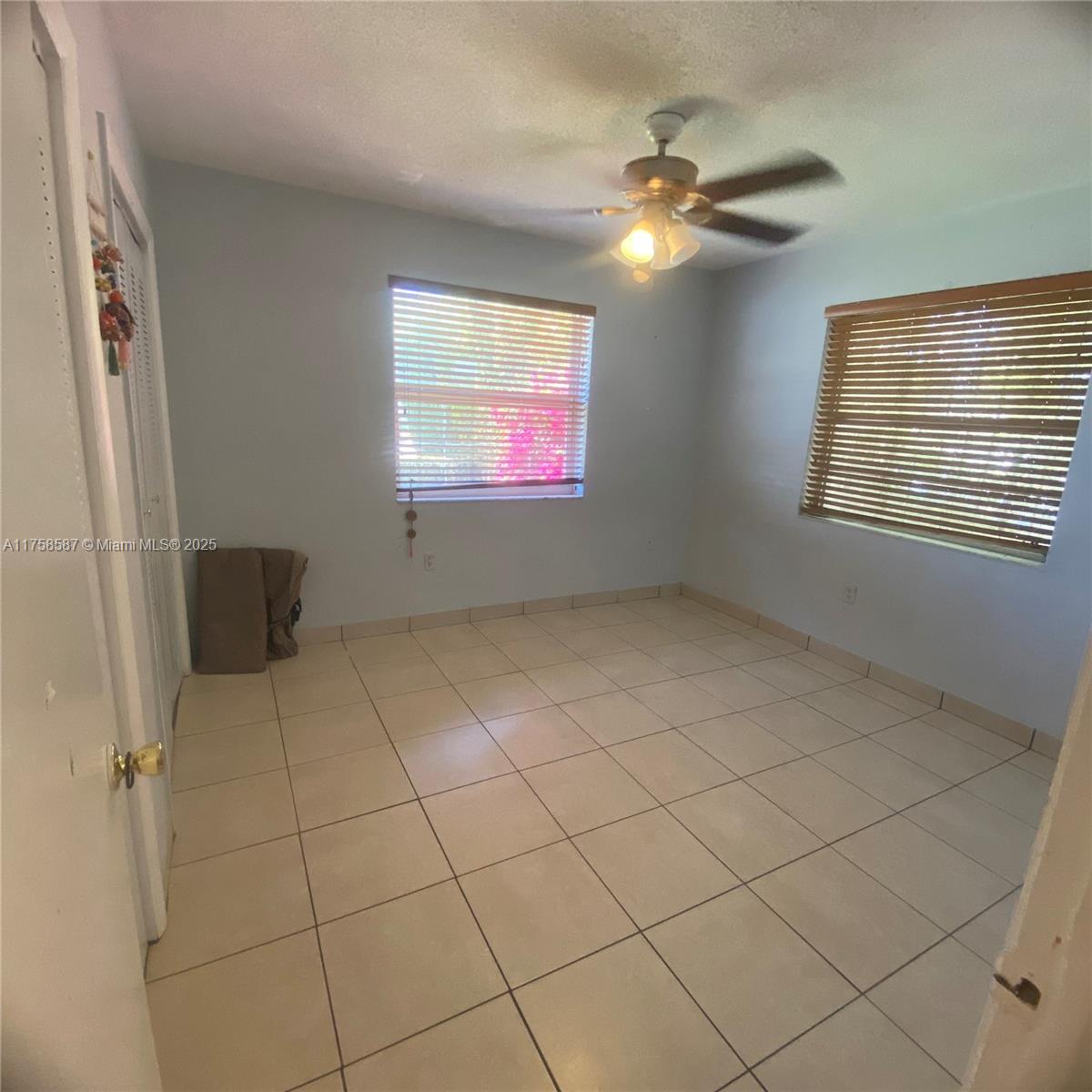 7435 SW 34th Ter