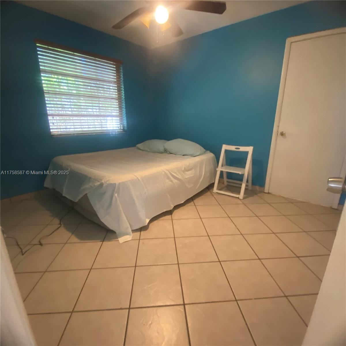 7435 SW 34th Ter