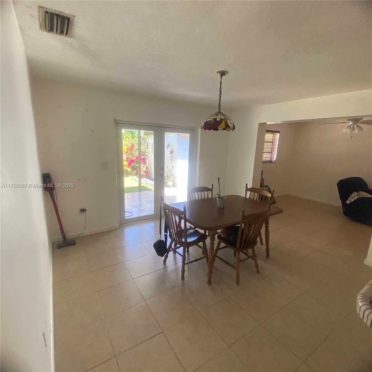 7435 SW 34th Ter