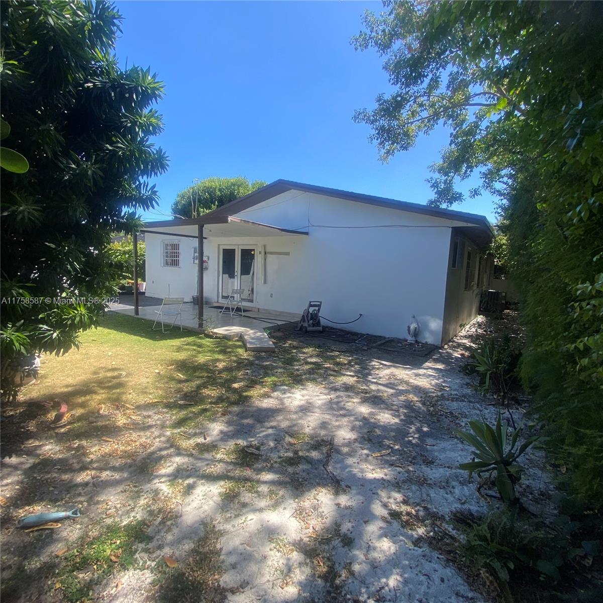 7435 SW 34th Ter