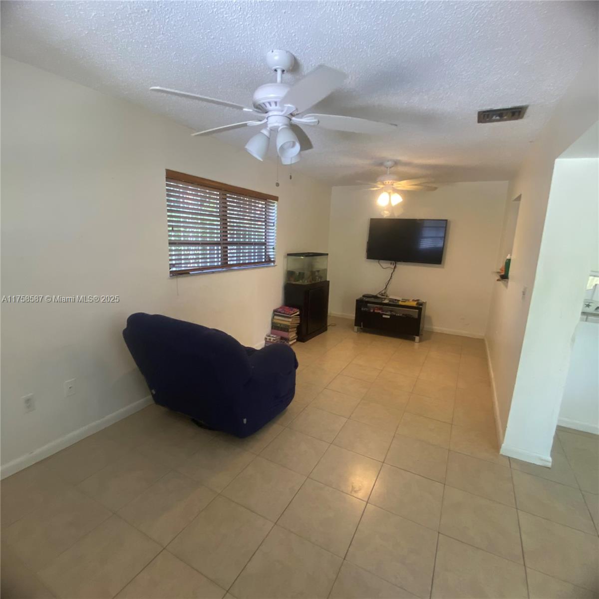 7435 SW 34th Ter