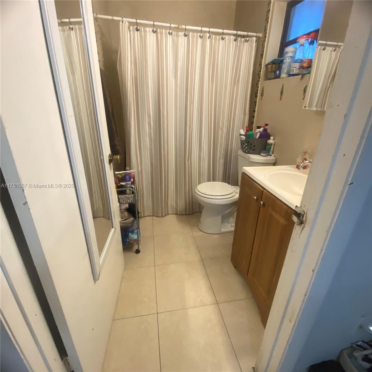 7435 SW 34th Ter