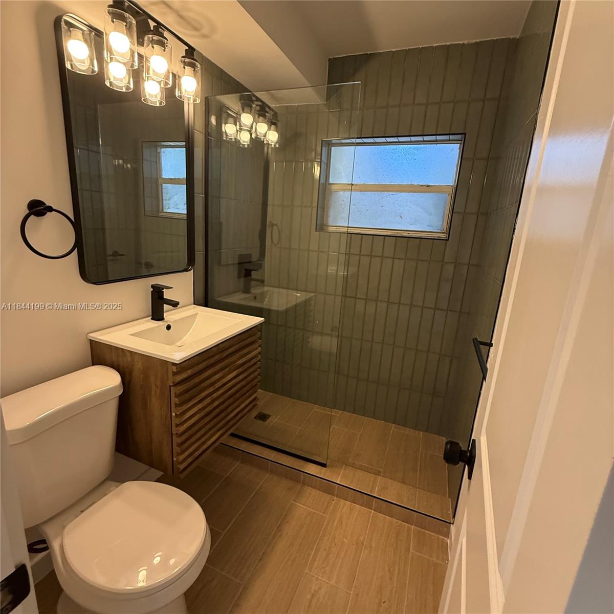 1827 N Dixie Hwy # 1