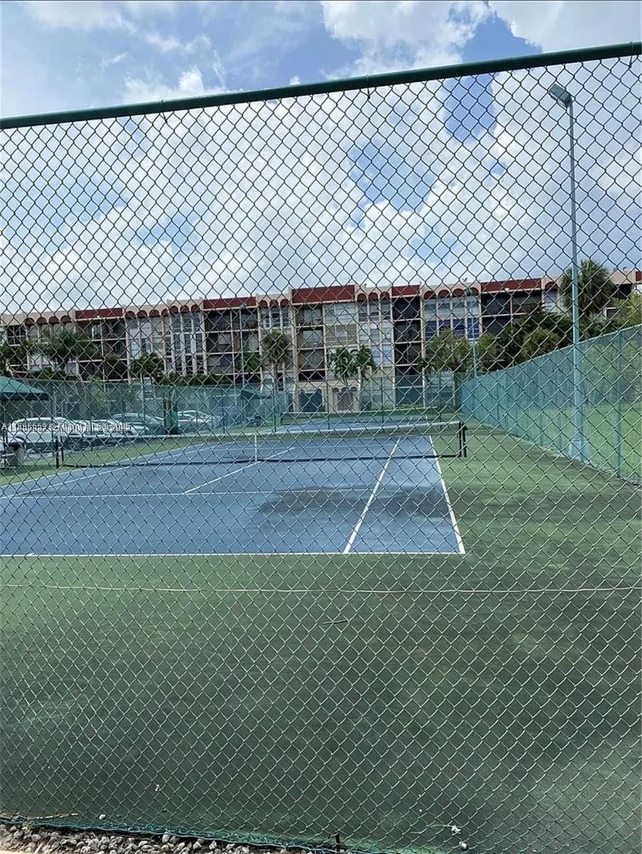 2101 Atlantic Shores Blvd # 402