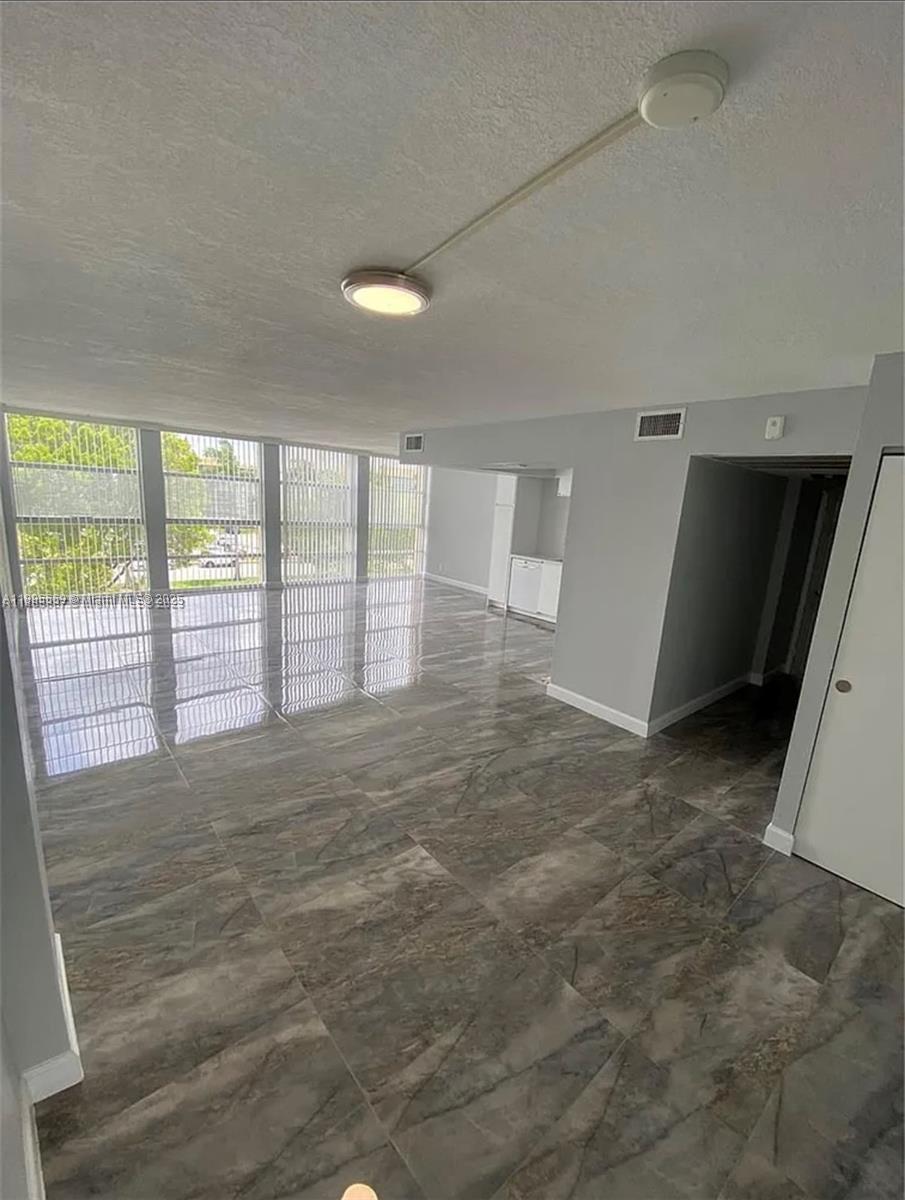 2101 Atlantic Shores Blvd # 402