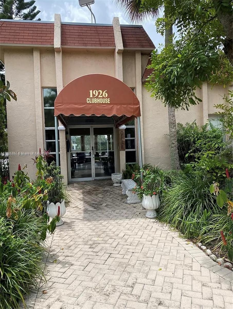 2101 Atlantic Shores Blvd # 402