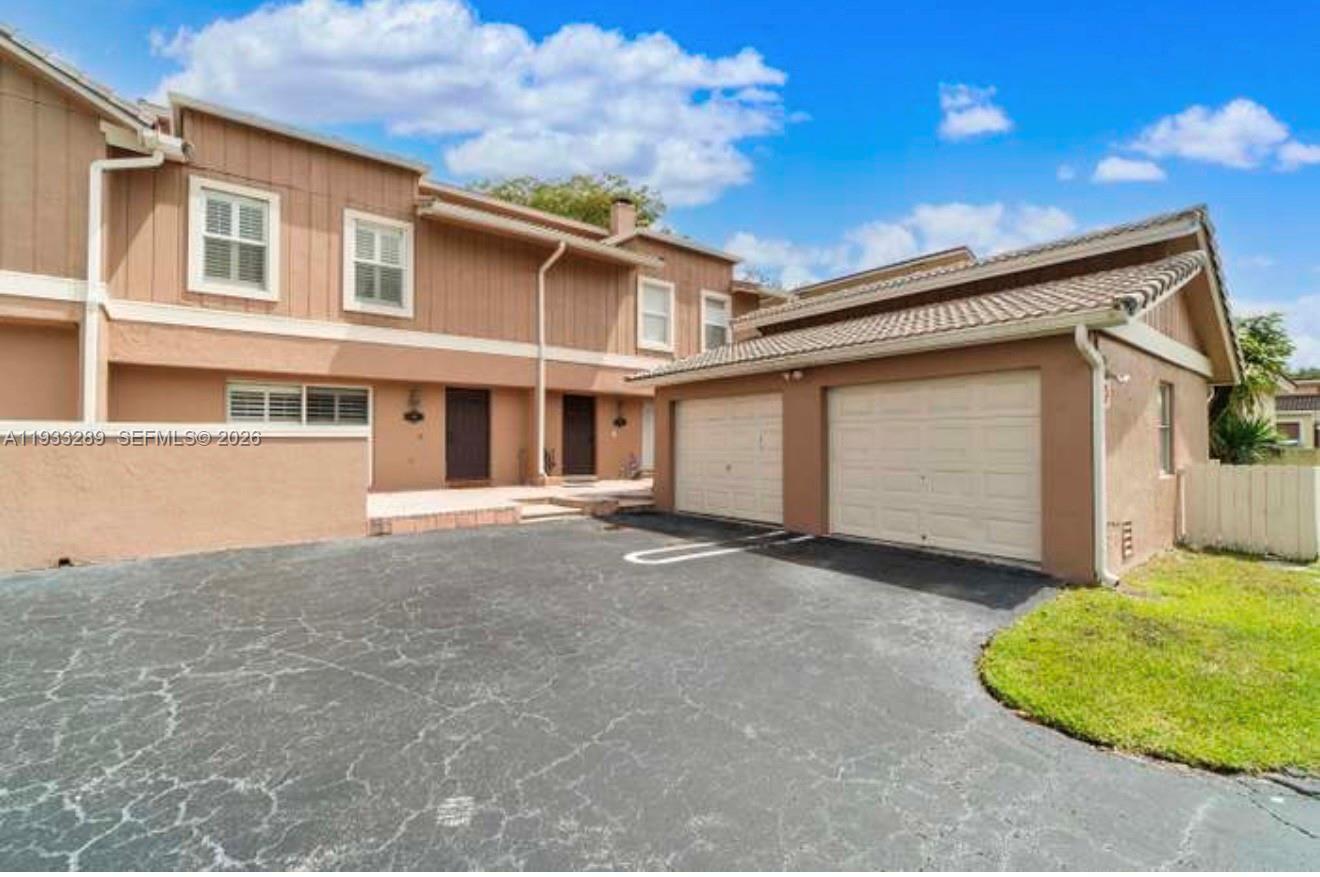 4341 Coral Springs Dr Unit: 1G