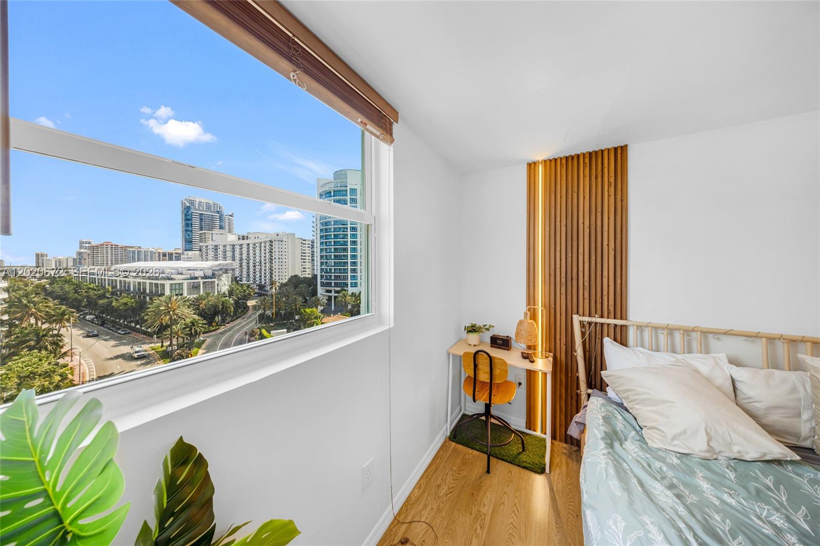 5880 Collins Ave # 1007