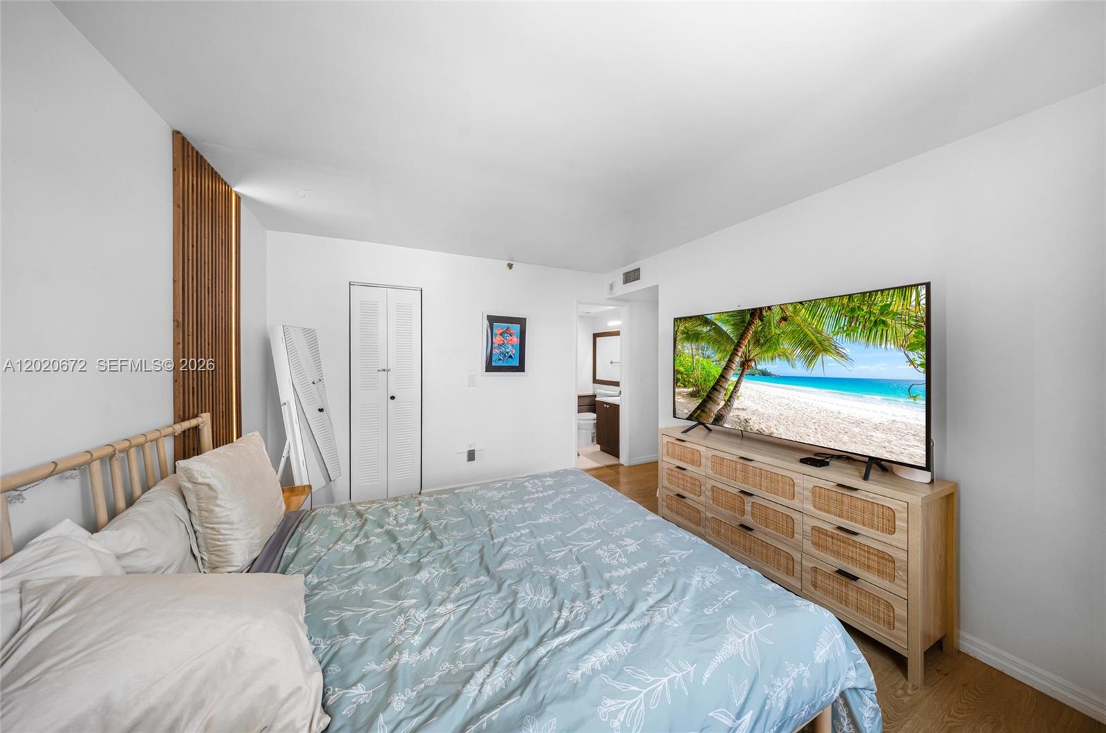 5880 Collins Ave # 1007