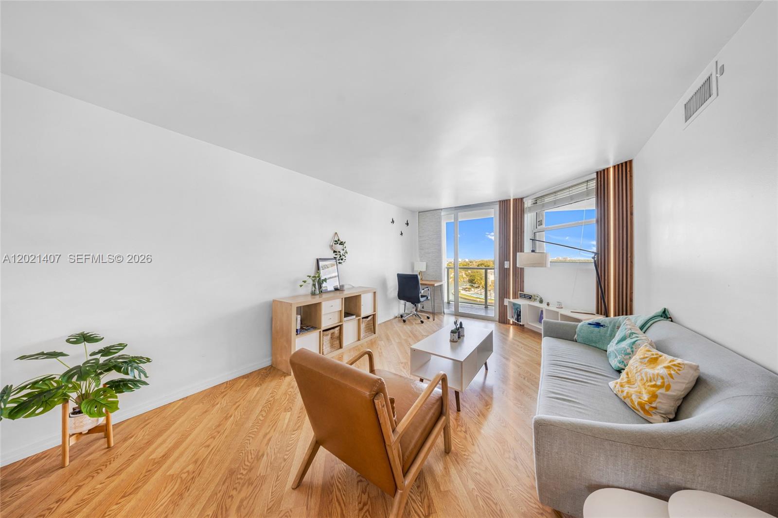 5880 Collins Ave # 1007