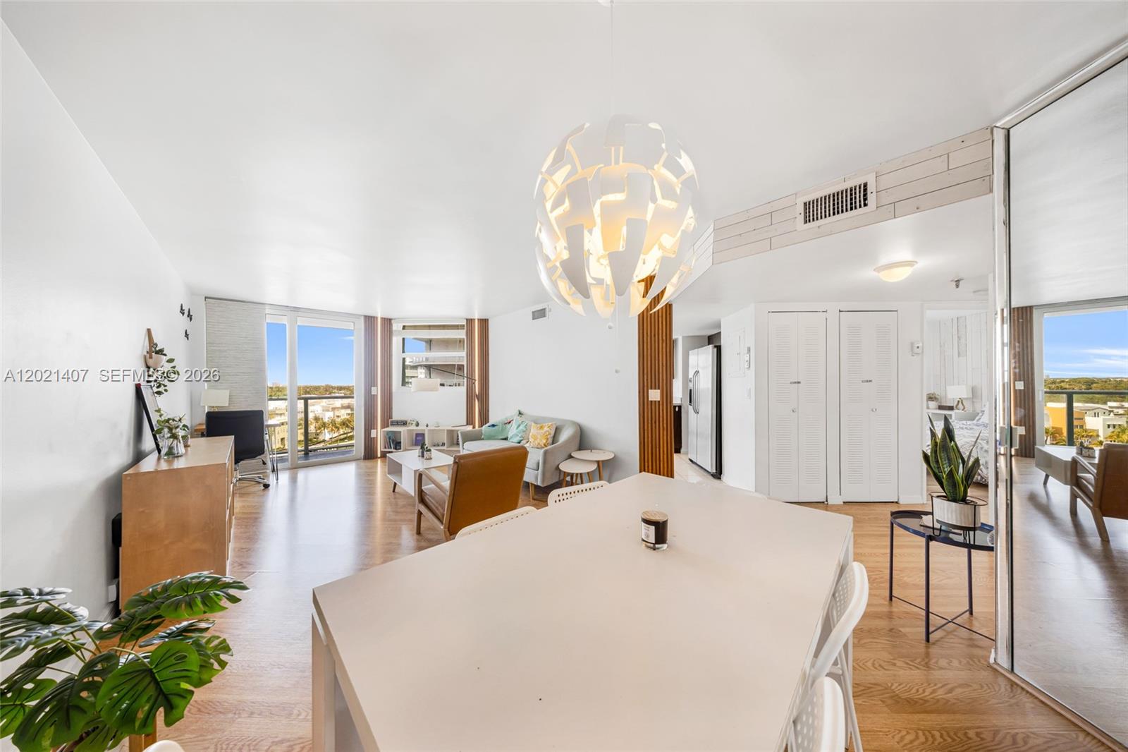 5880 Collins Ave # 1007