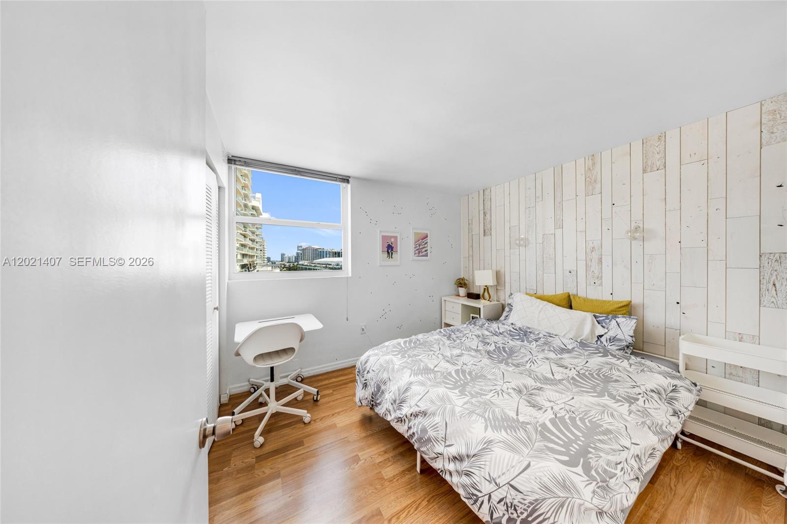 5880 Collins Ave # 1007