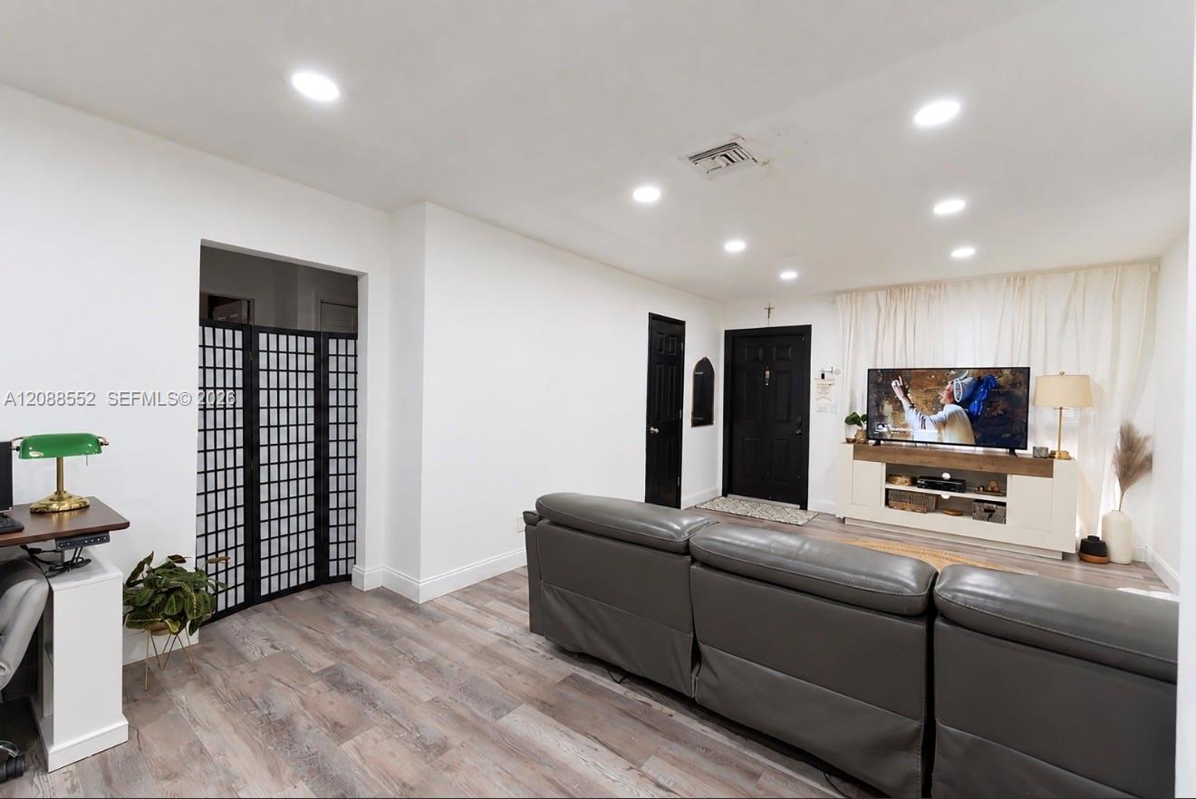 7551 Polk St