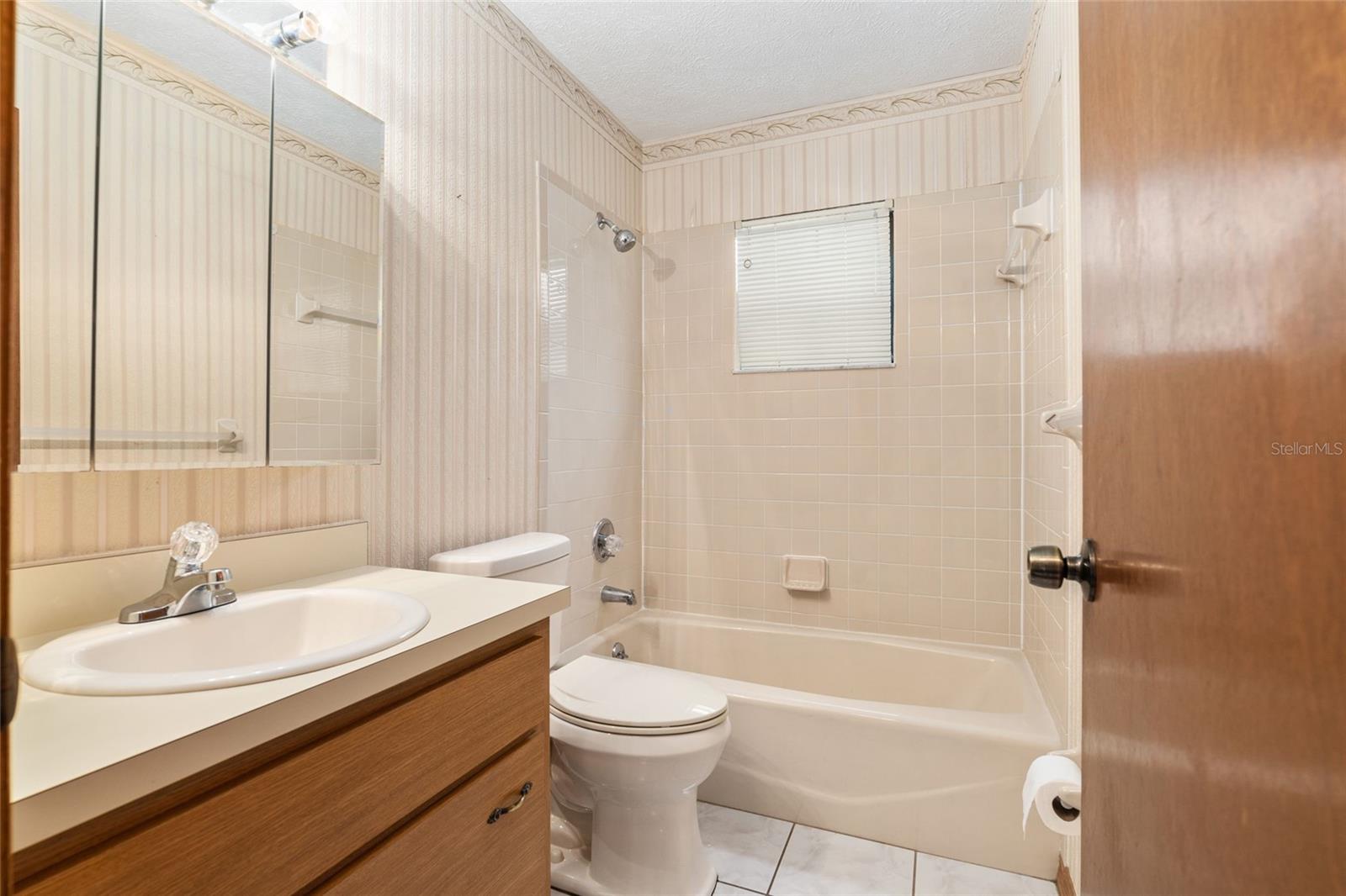 150 NE 52ND AVE