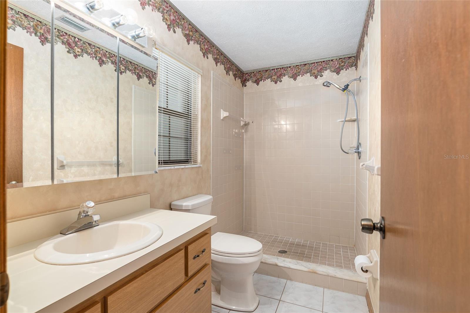 150 NE 52ND AVE