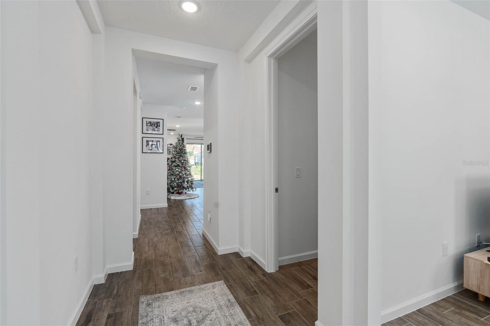 551 POTERE DR