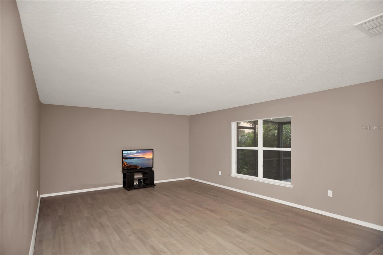 2898 SHEILA DR