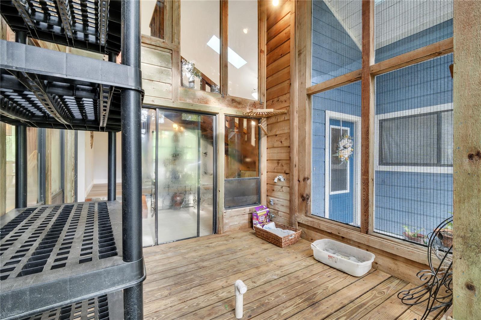 113 MOCKINGBIRD LN