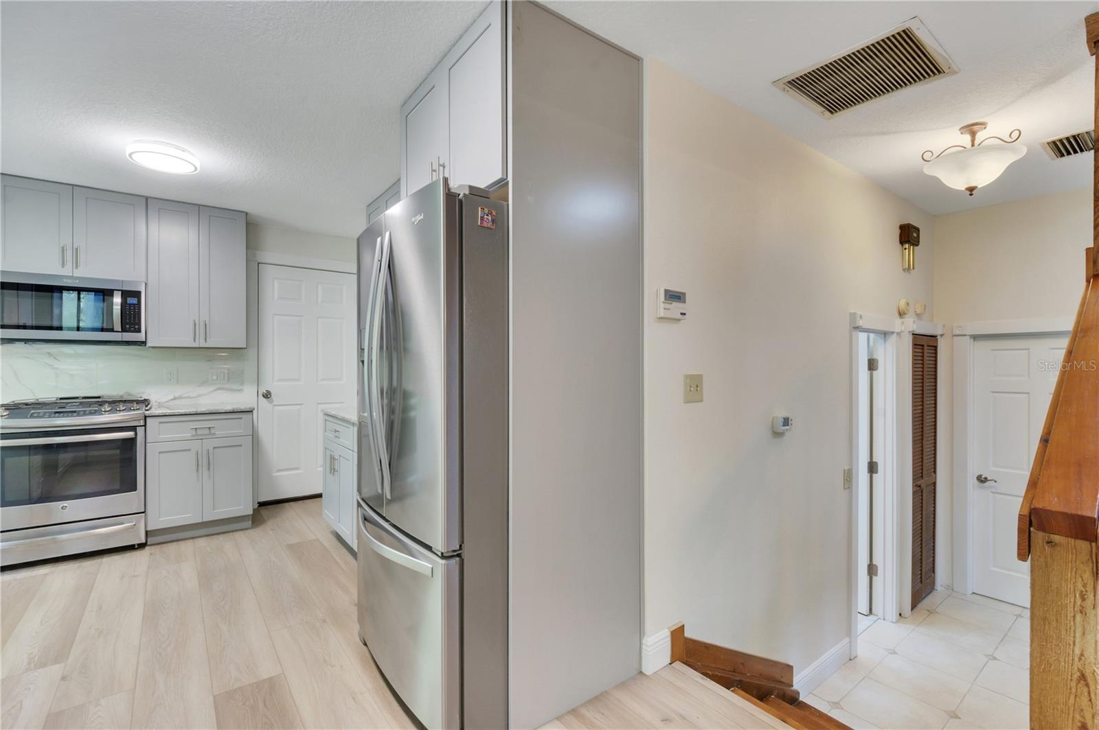 113 MOCKINGBIRD LN