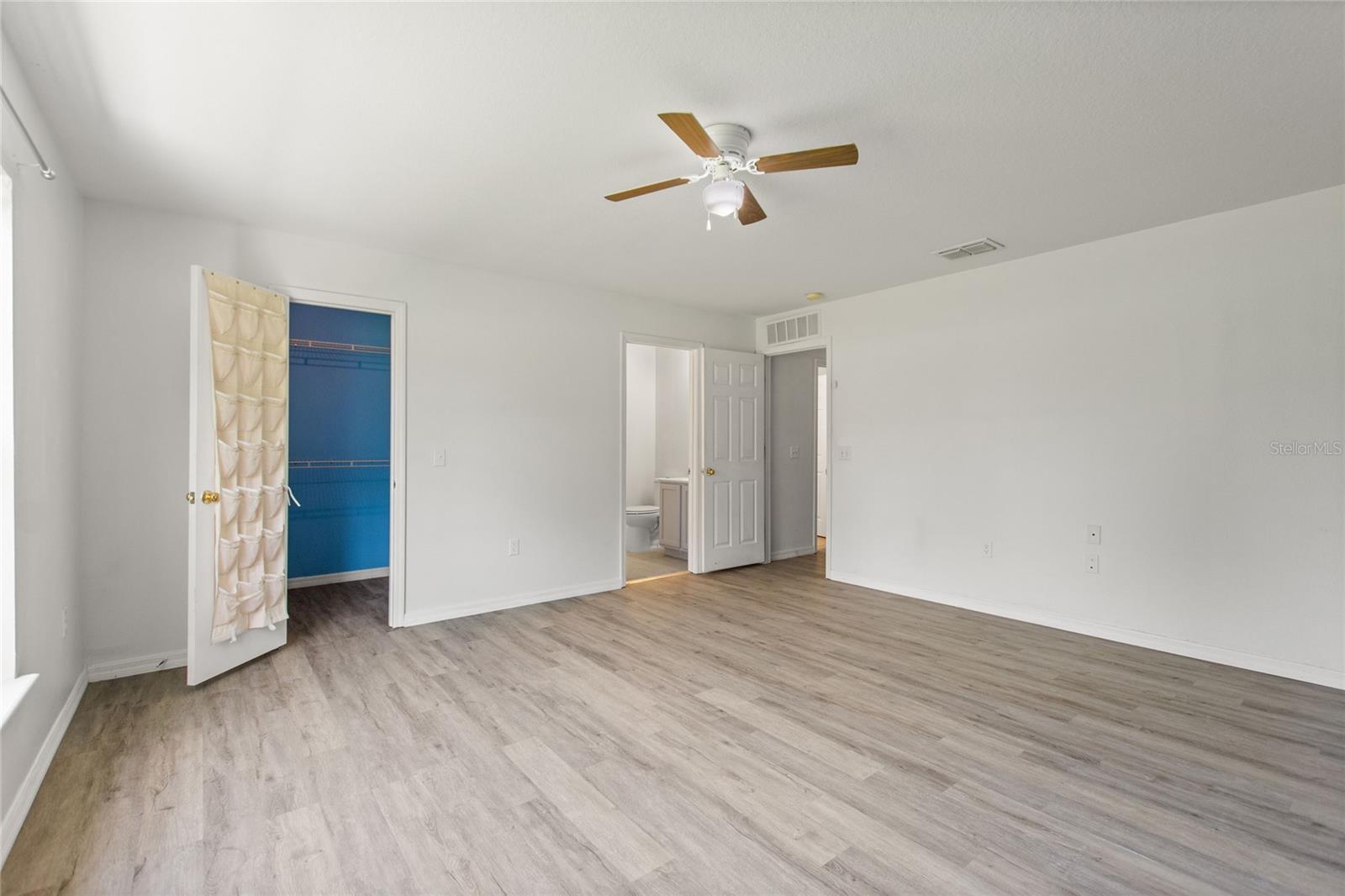 4 DOGWOOD LOOP LN