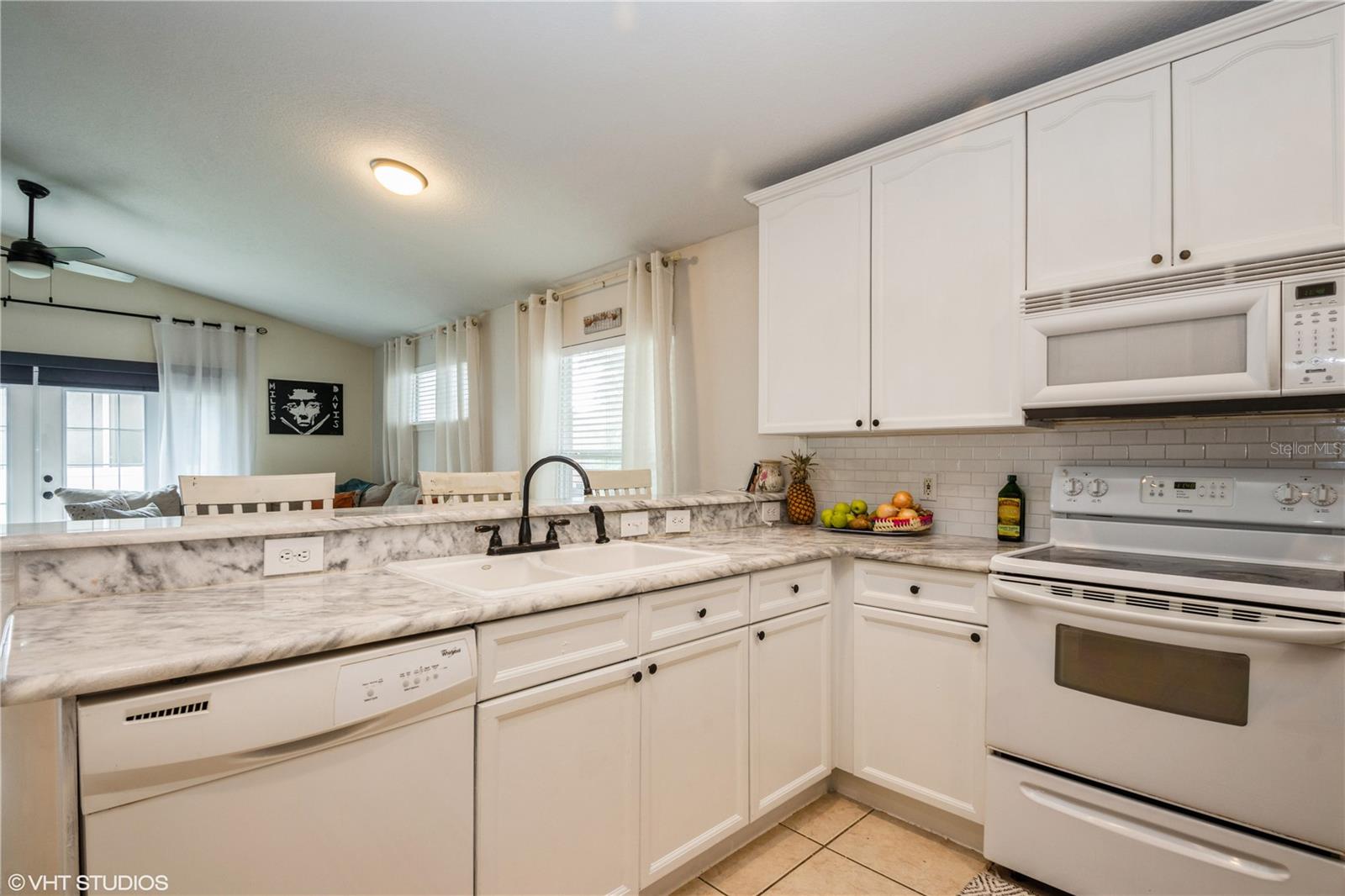 1381 GOLF COURSE DR