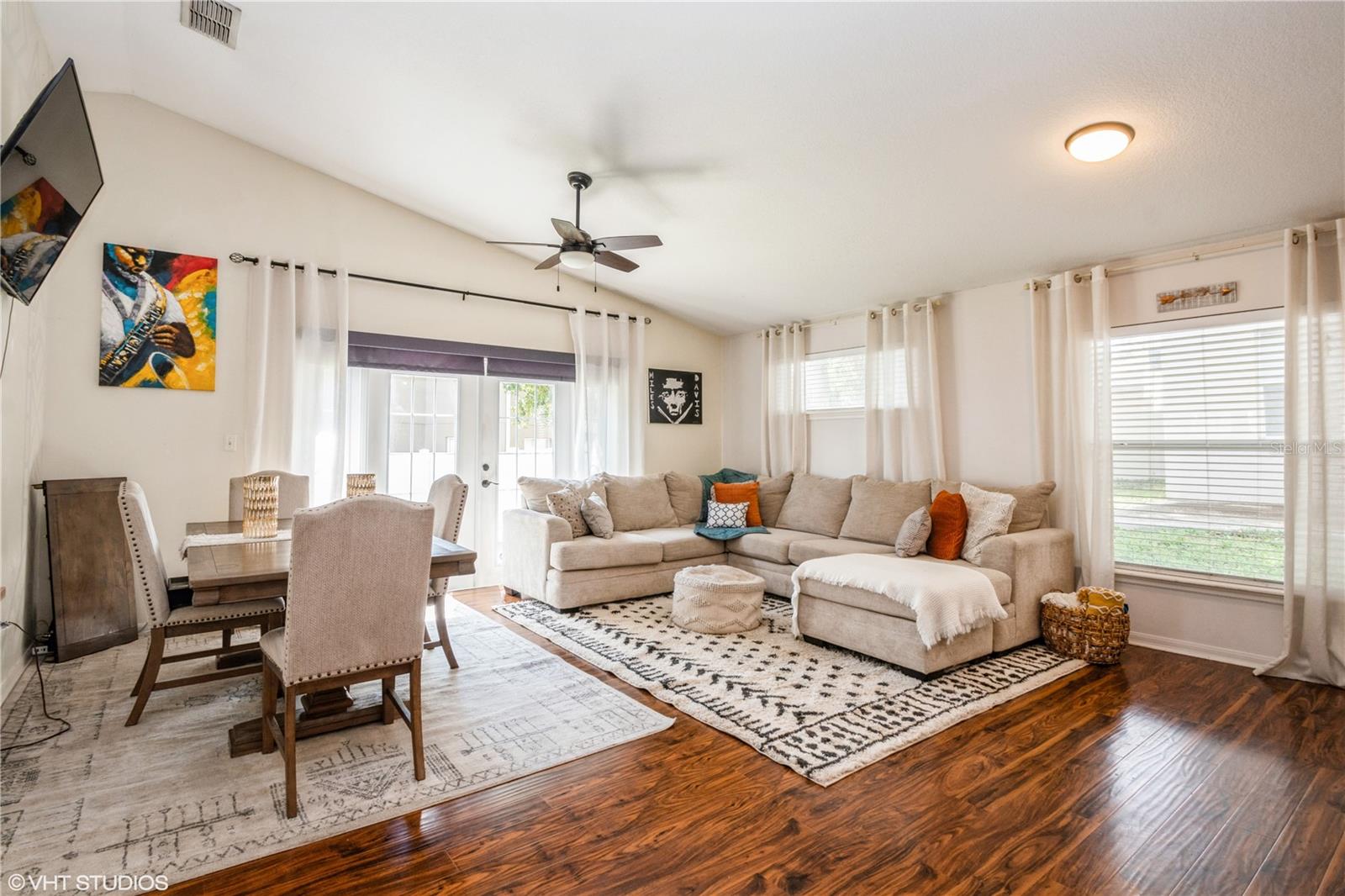 1381 GOLF COURSE DR