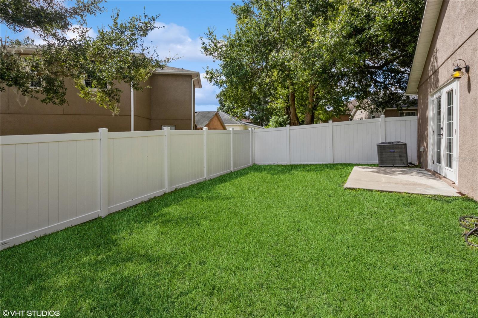 1381 GOLF COURSE DR