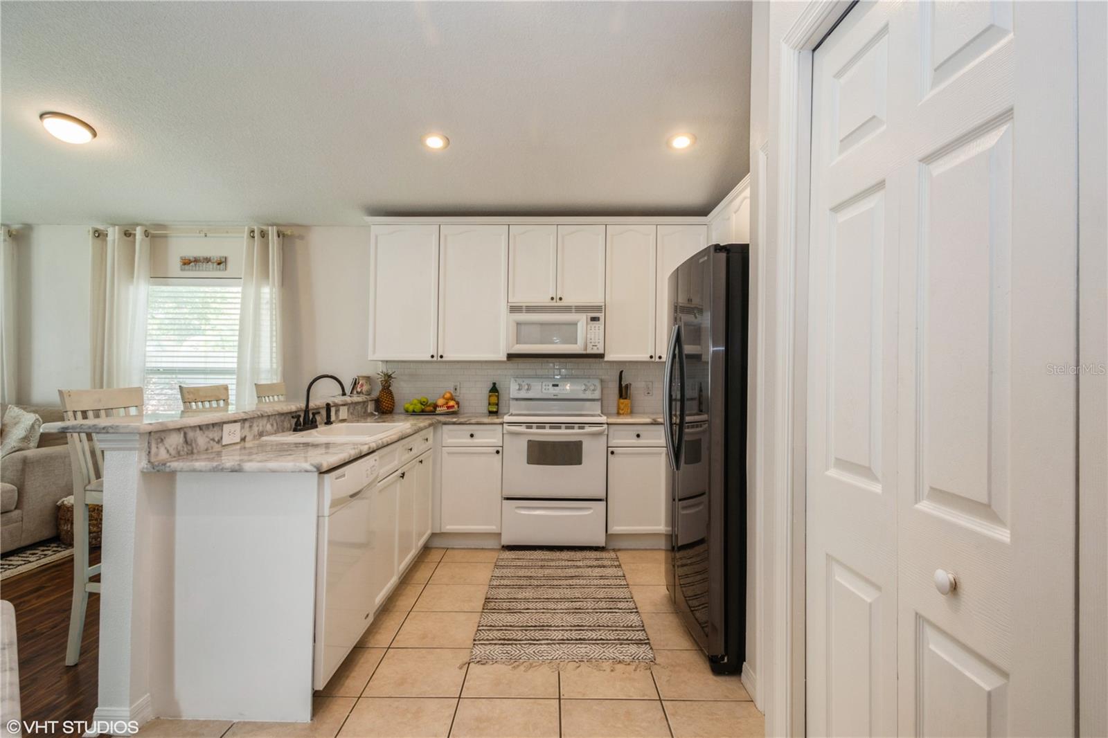 1381 GOLF COURSE DR