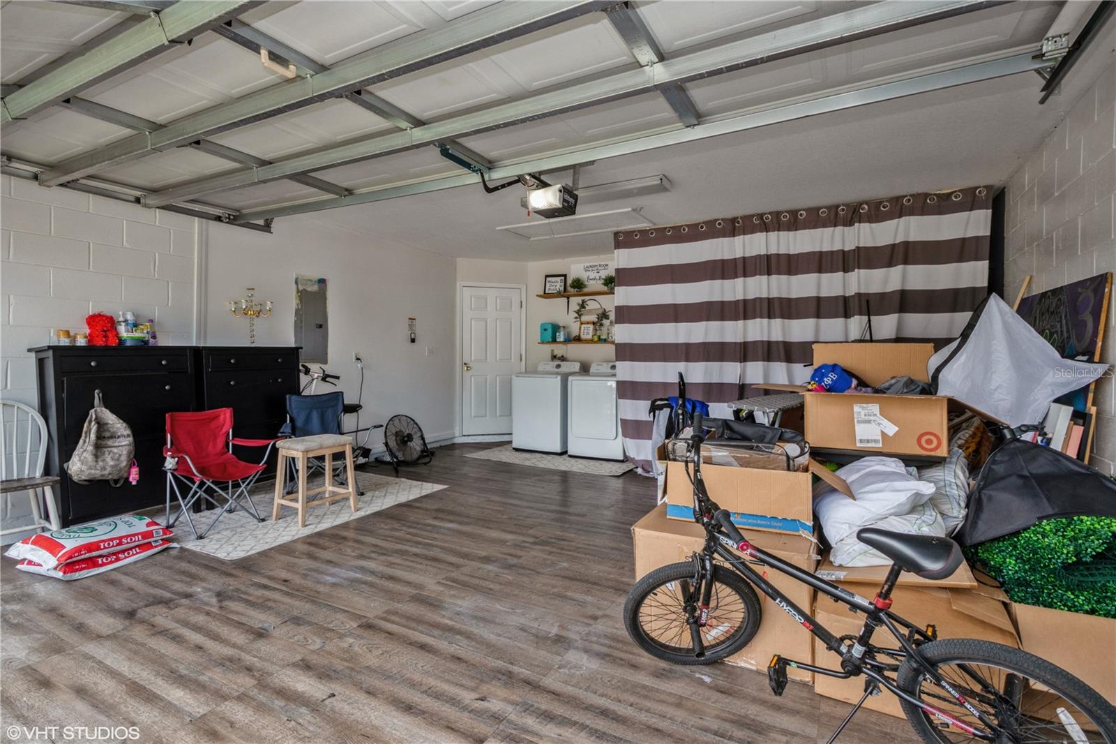 1381 GOLF COURSE DR