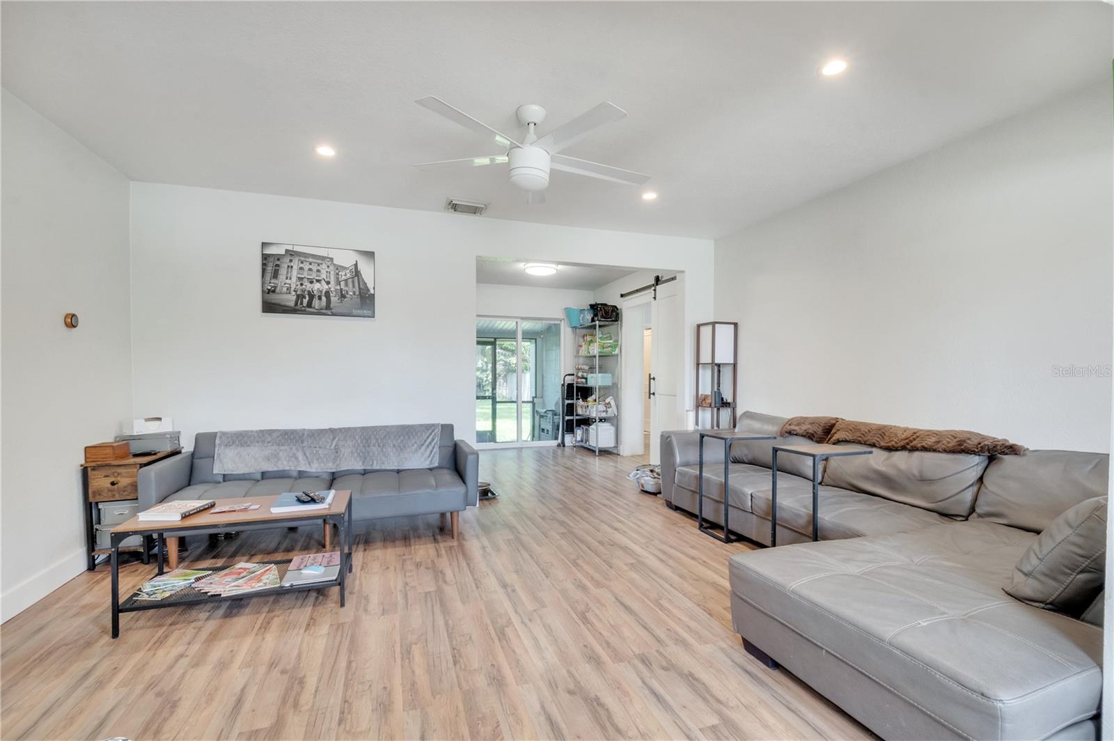 2502 S FERN CREEK AVE