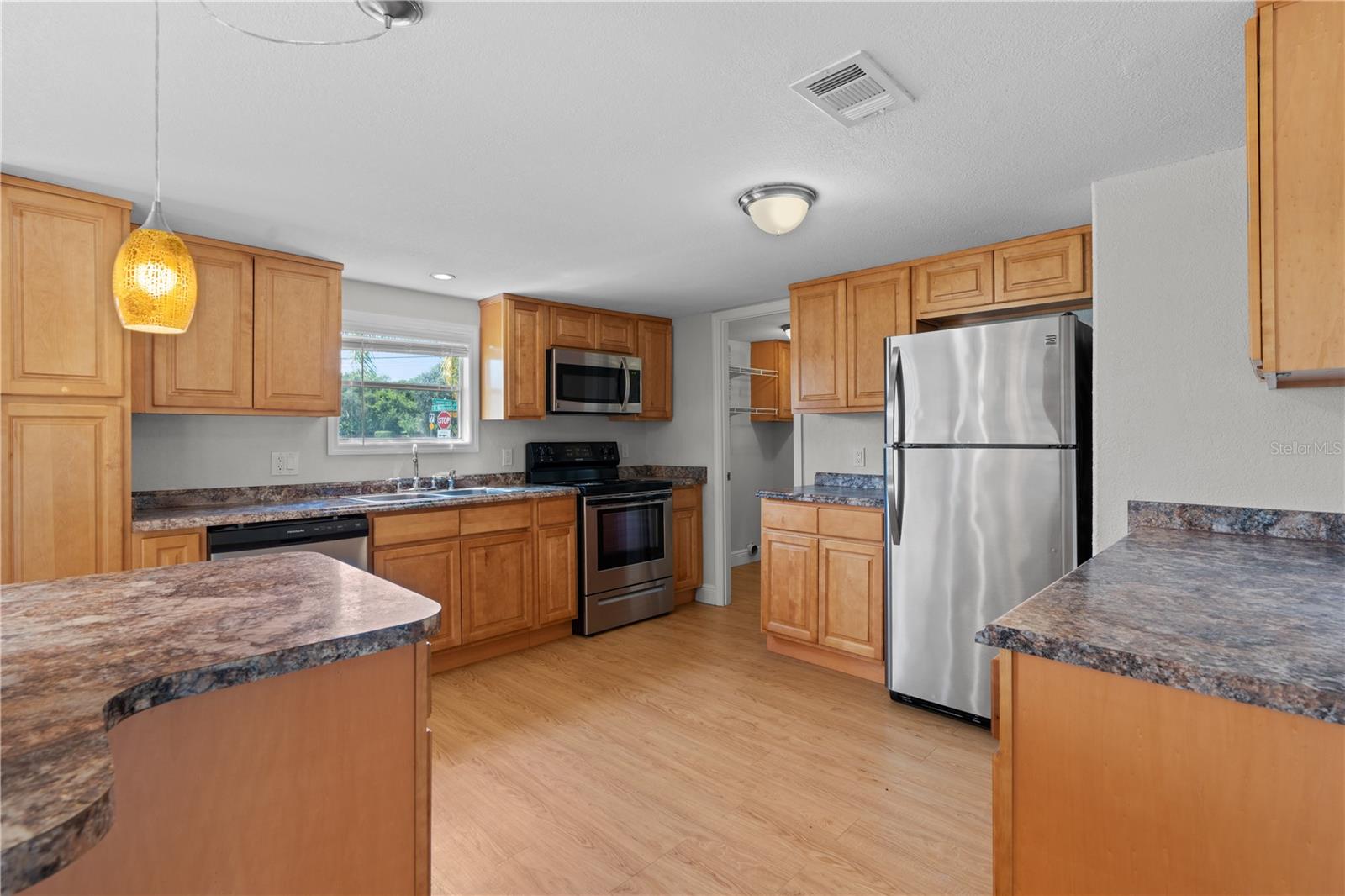 4975 COUNTRYSIDE CT