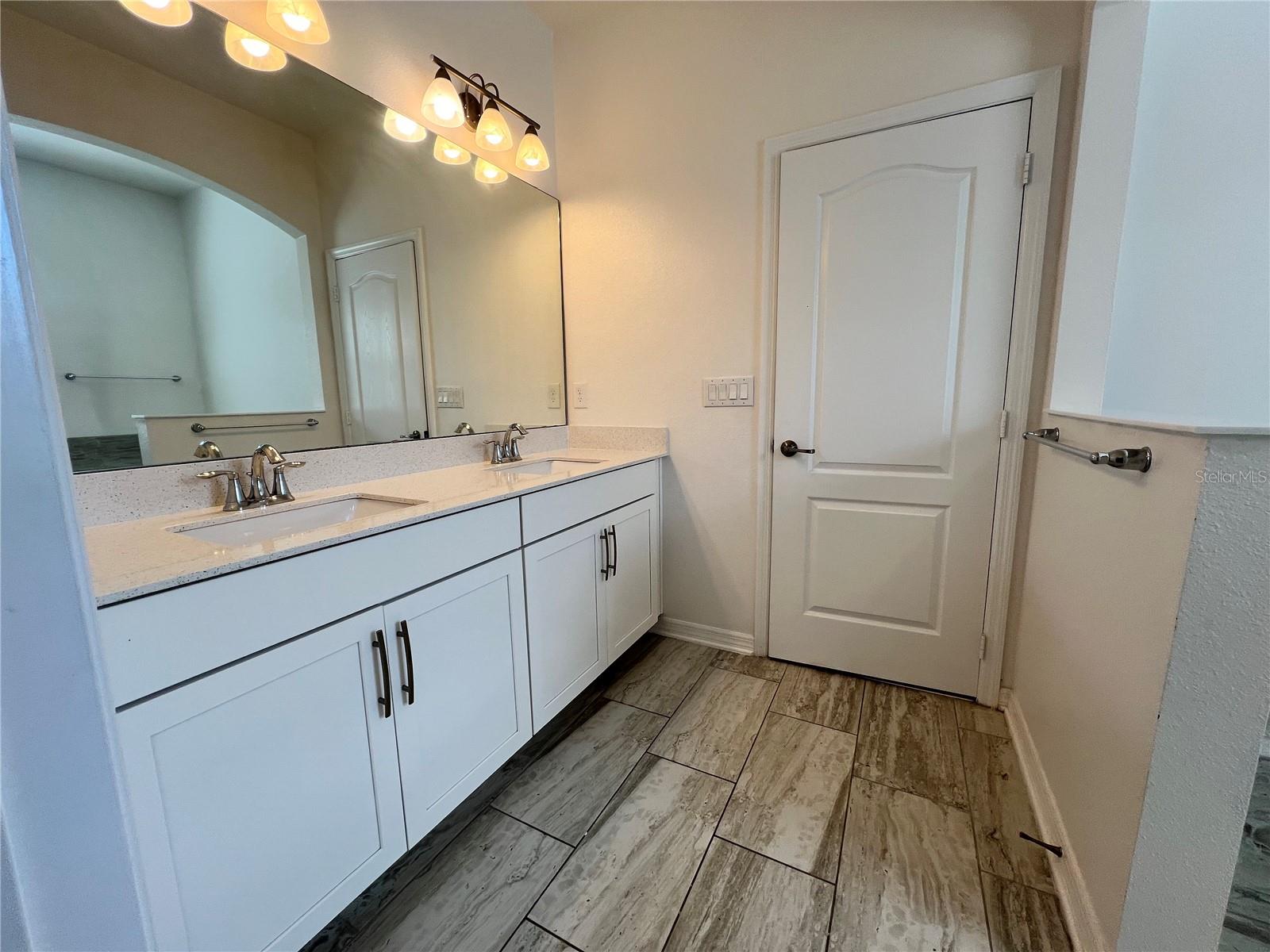1849 NAPOLI DR